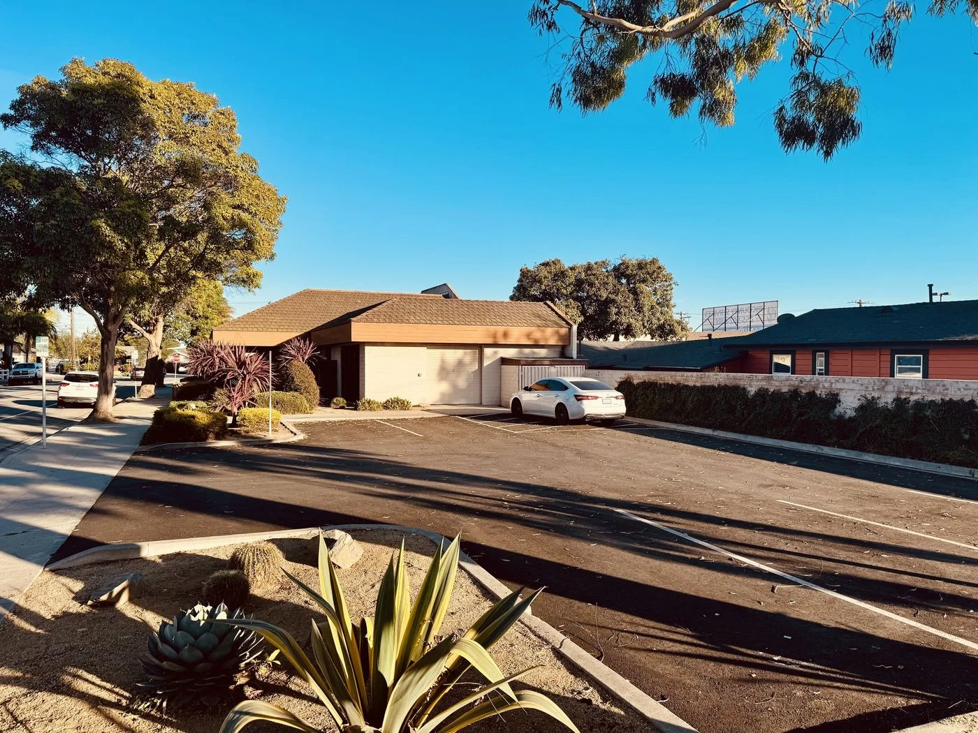 Photo 3 of 6050 Seahawk St, Ventura, CA 93003