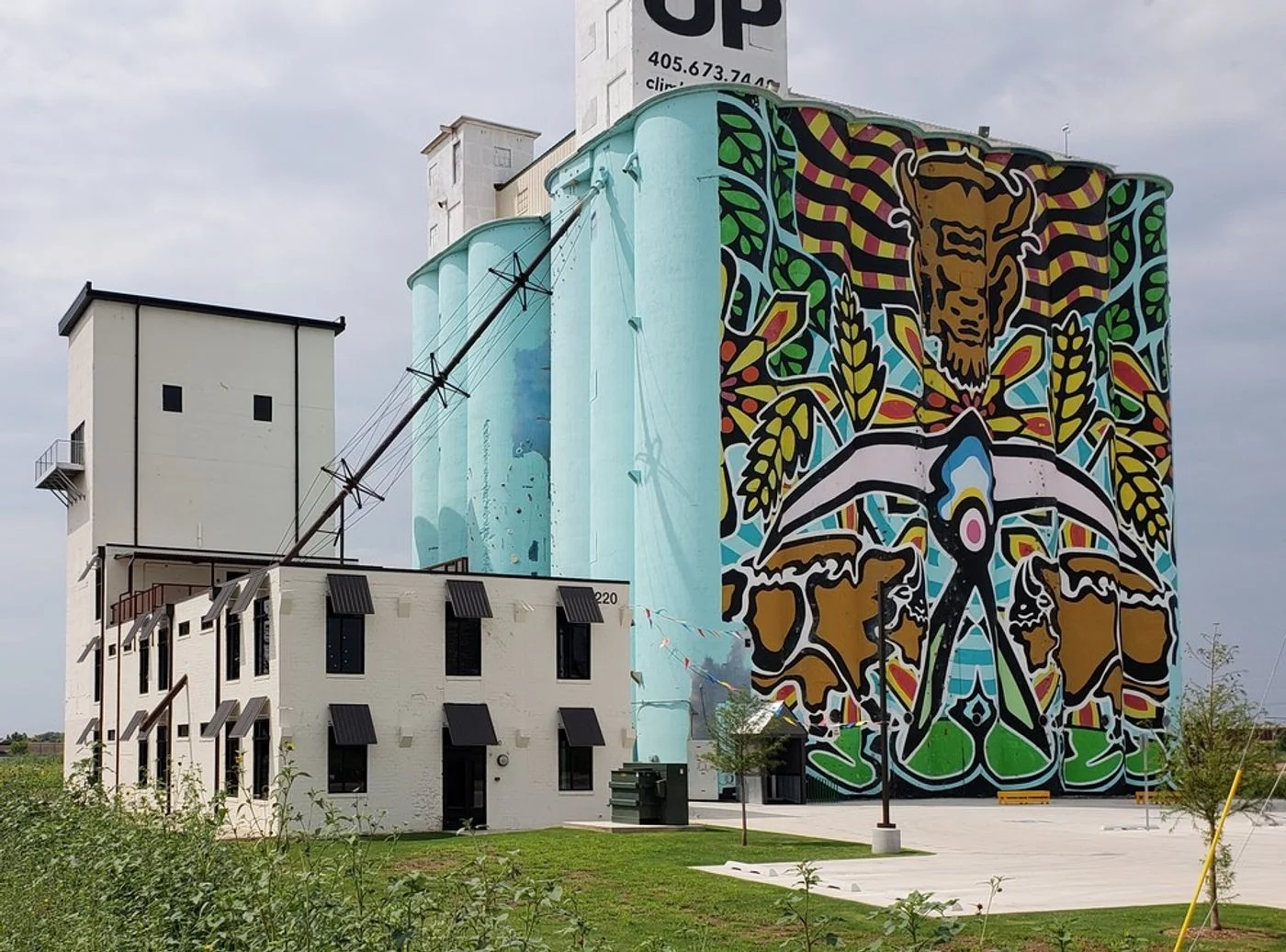 Photo 1 of 220 SE 4th St, Oklahoma City, OK 73129