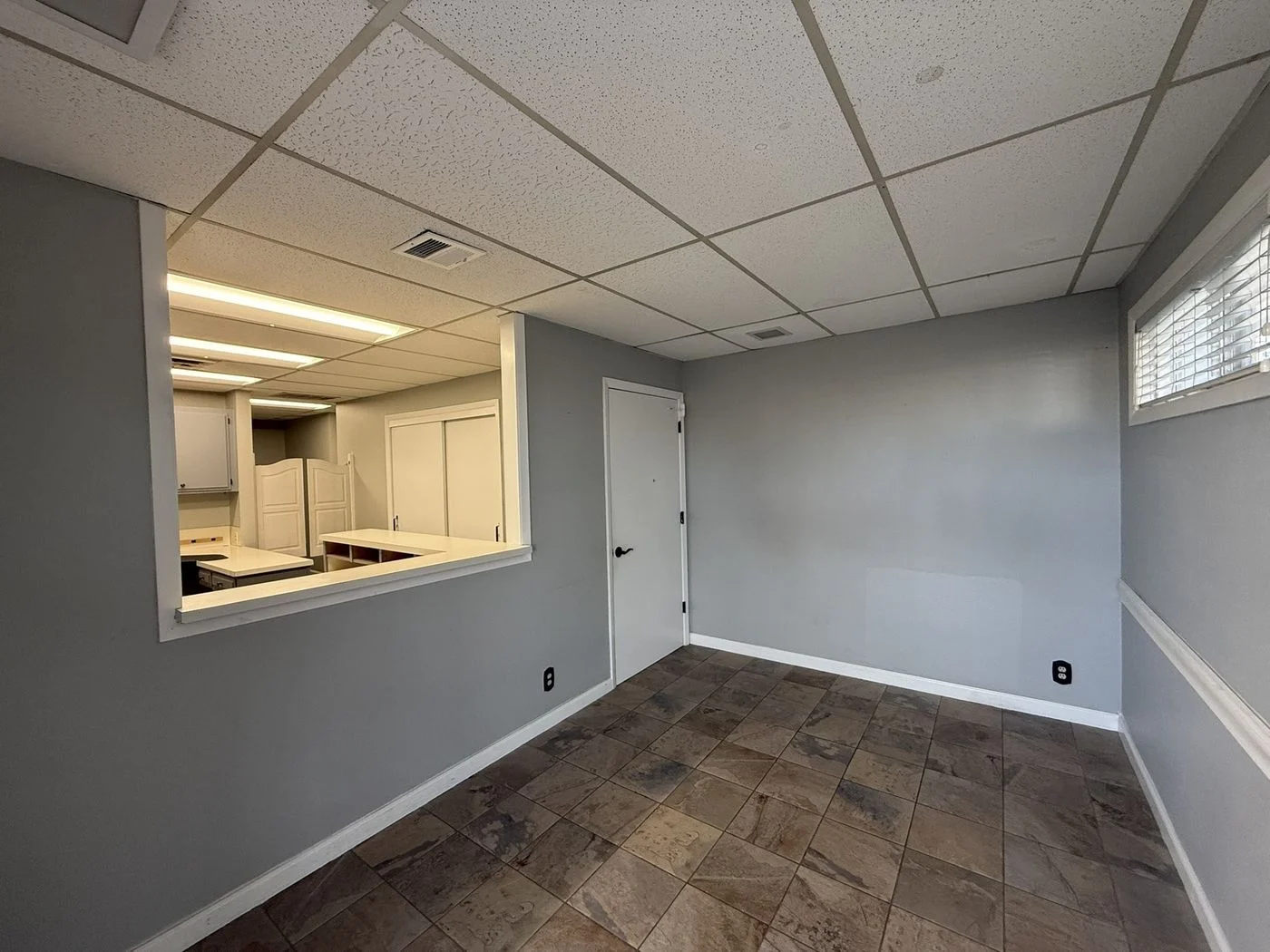 Photo 3 of 1261 Lancaster Dr NE, Salem, OR 97301