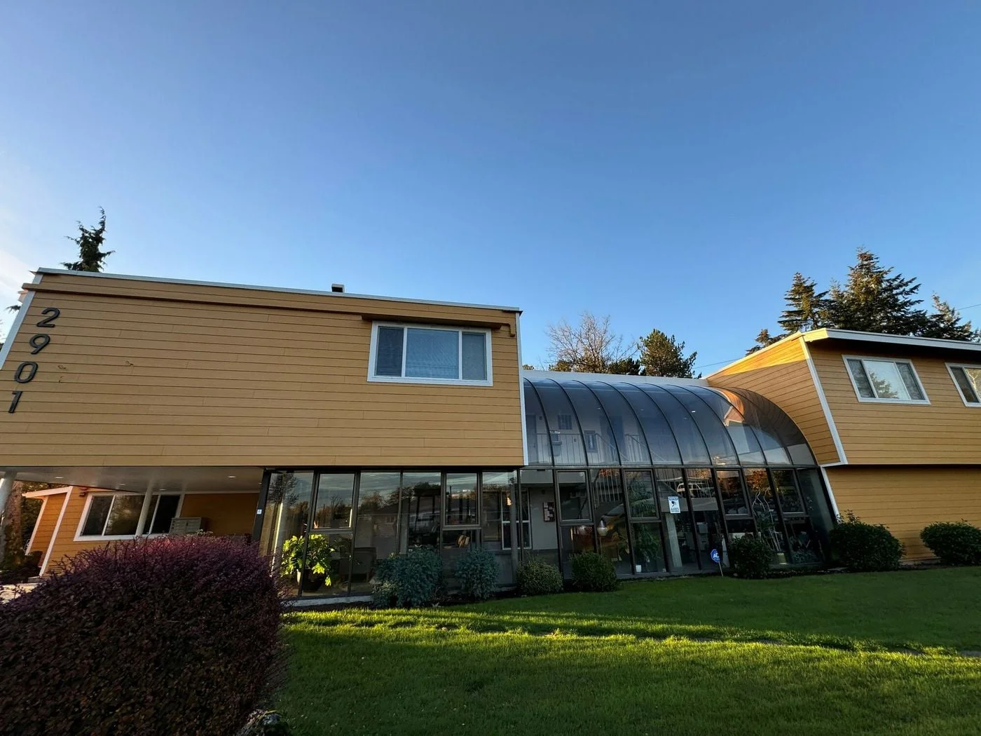 Photo 1 of 2901 S 128th St, Tukwila, WA 98168