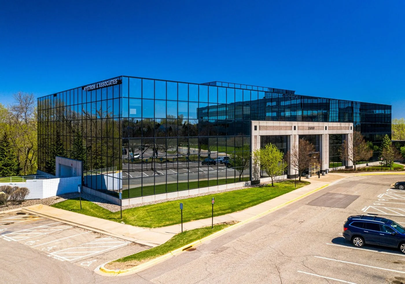 Photo-1 of 11010 Prairie Lakes Dr, Eden Prairie, MN 55344