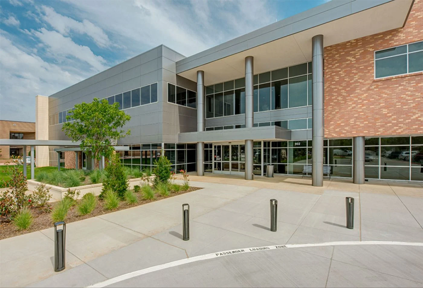 Photo-2 of 902 W Randol Mill Rd, Arlington, TX 76012