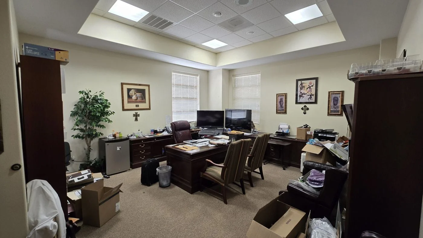 Photo 2 of 11706 Fallbrook Dr, Houston, TX 77065