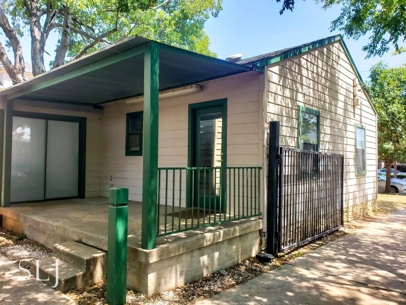 Photo 2 of 3519 Miles St, Dallas, TX 75209