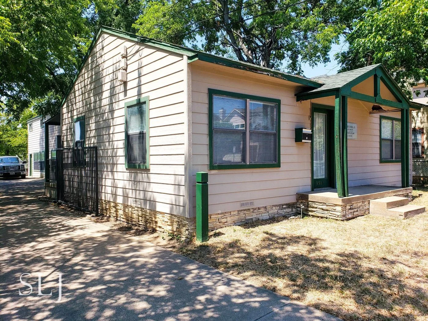 Photo 3 of 3519 Miles St, Dallas, TX 75209