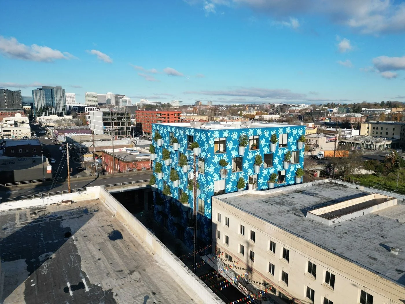 Photo 2 of 850 SE 3rd Ave, Portland, OR 97214