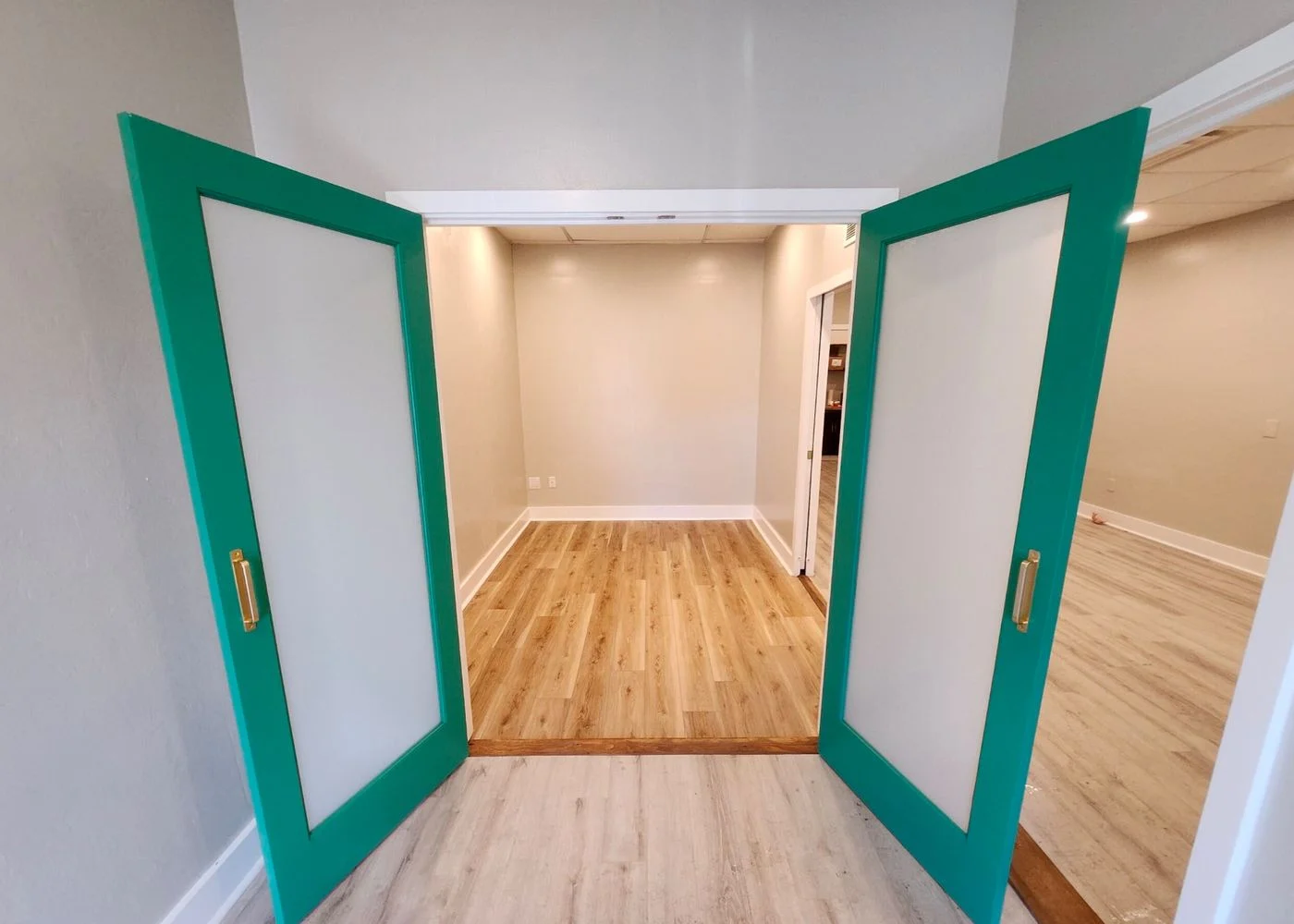 Photo 2 of 23352 W US Highway 27, High Springs, FL 32643