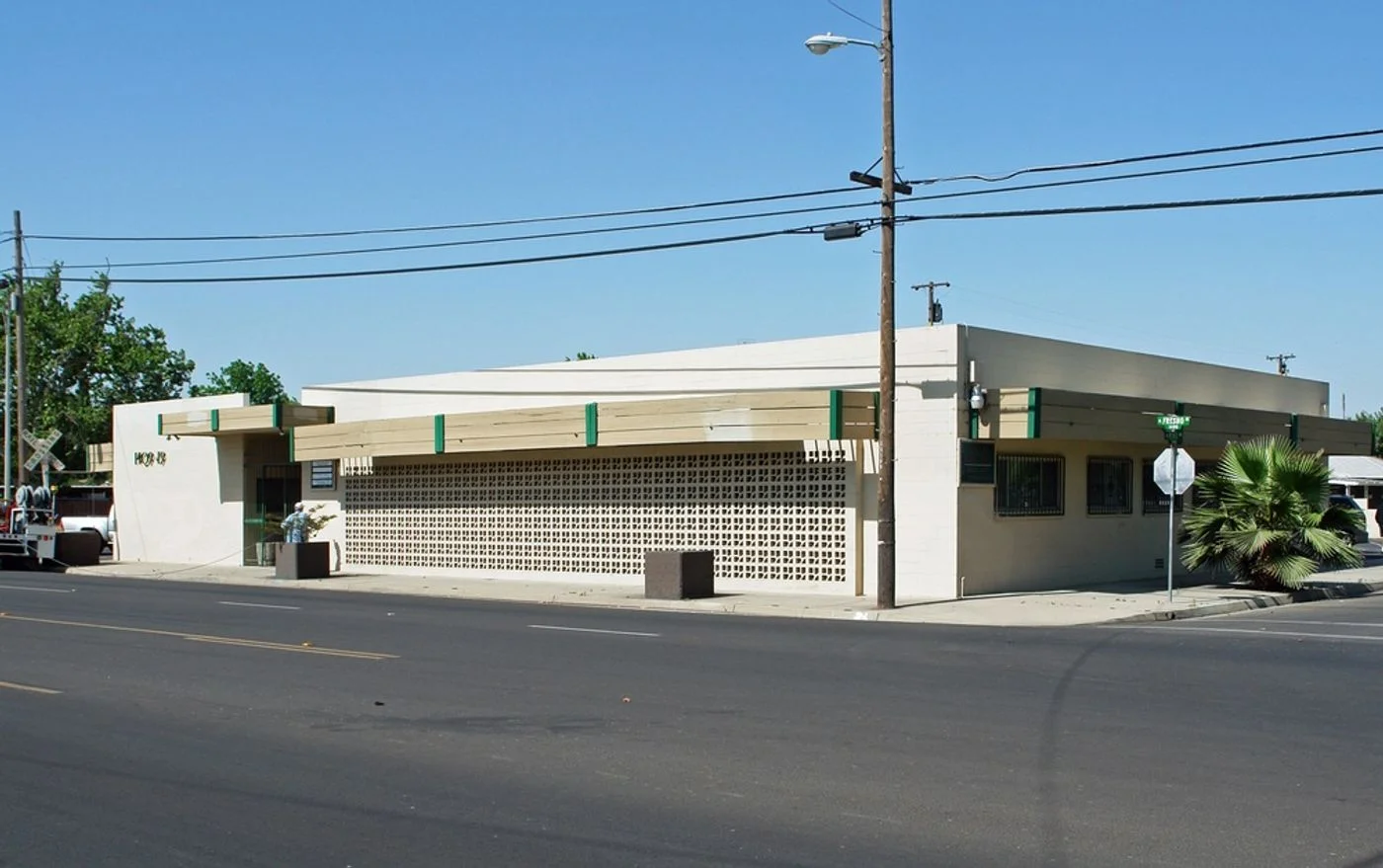 Photo 2 of 1409 N Fresno St, Fresno, CA 93703