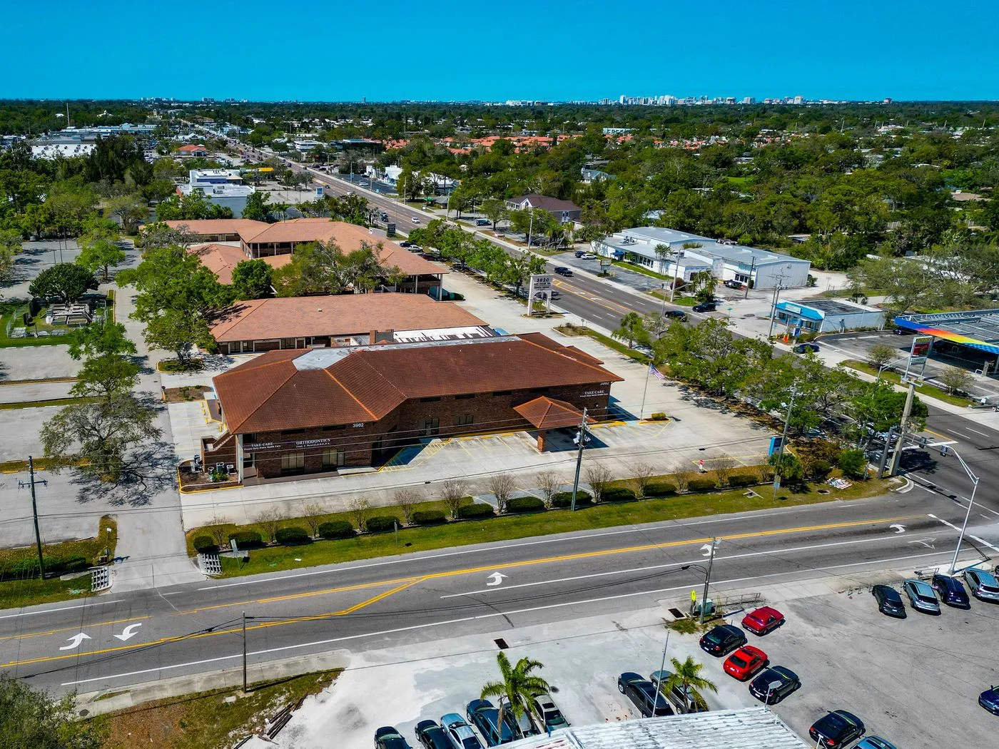 Photo 3 of 3982 Bee Ridge Rd, Sarasota, FL 34233