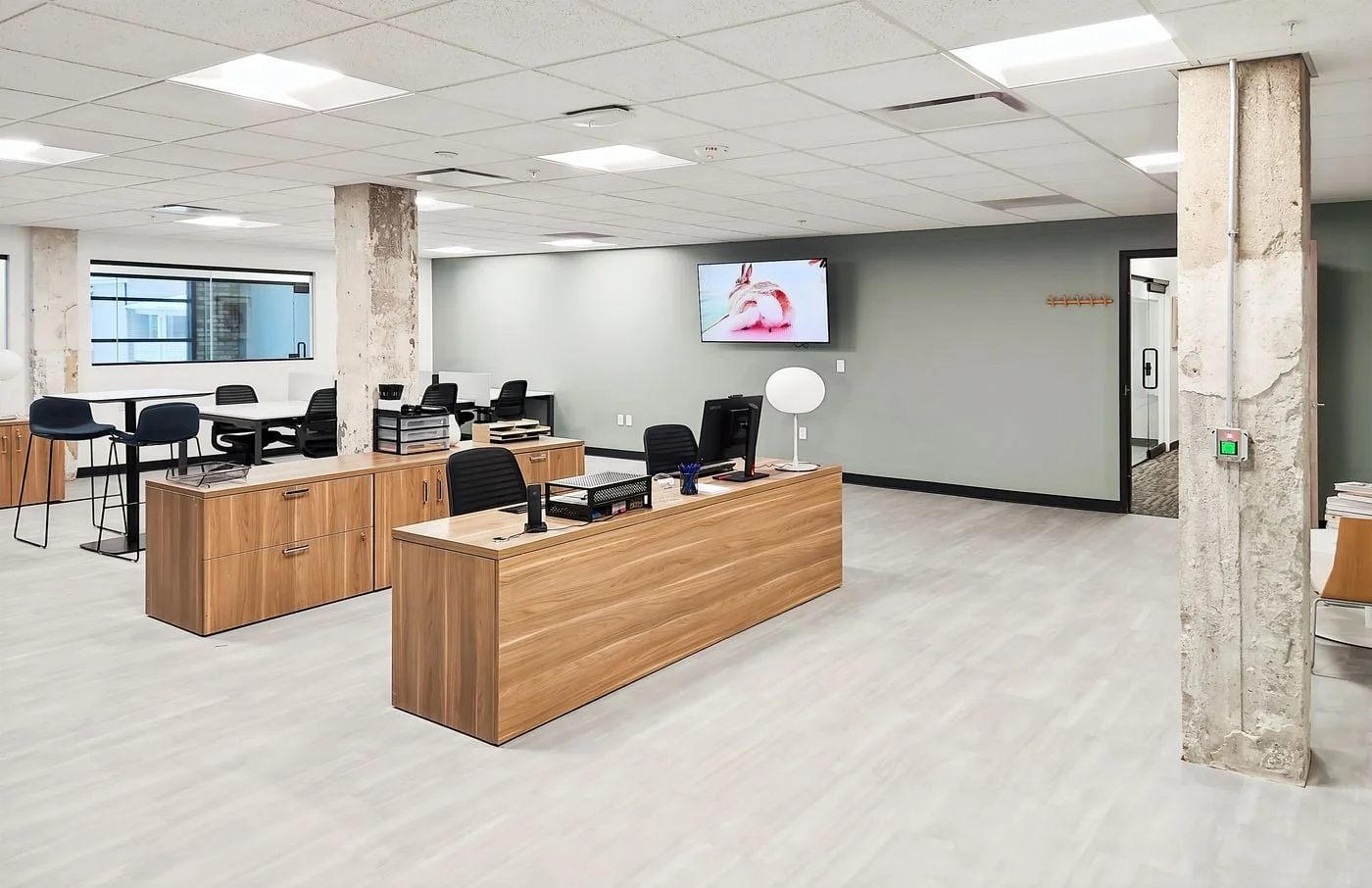 Photo 2 of 540 N Broadway PMB 1, Green Bay, WI 54303