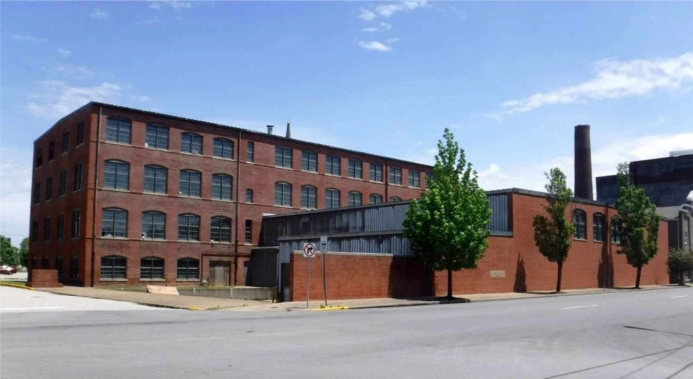 Photo 1 of 420 NW 5th St, Evansville, IN 47708