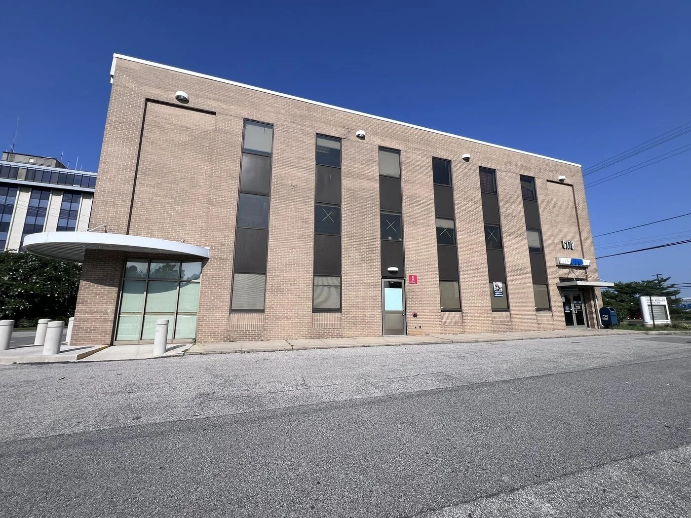 Photo 2 of 6178 Oxon Hill Rd, Oxon Hill , MD 20744