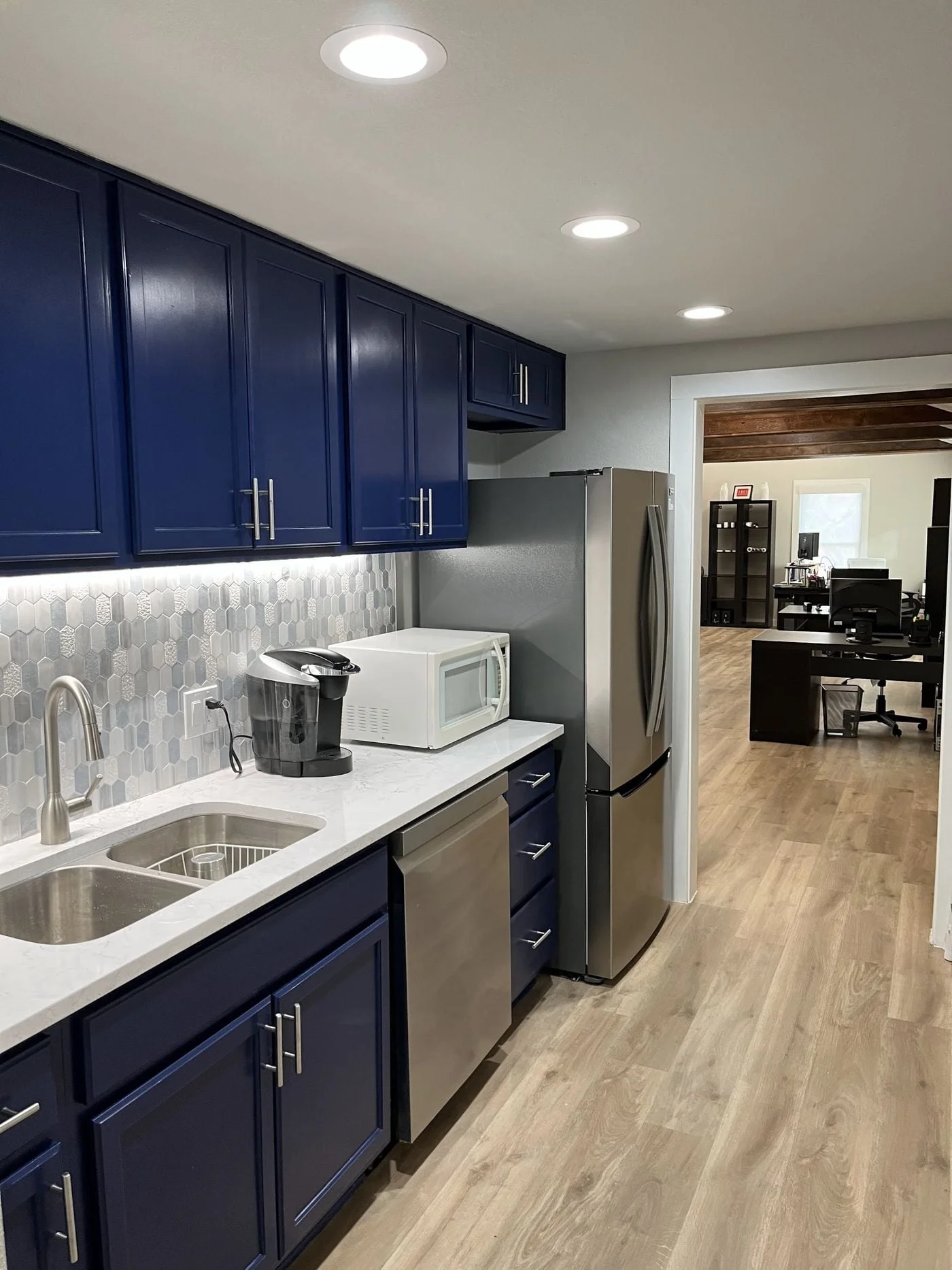 Photo 3 of 320 Cooper St, Cedar Hill, TX 75104