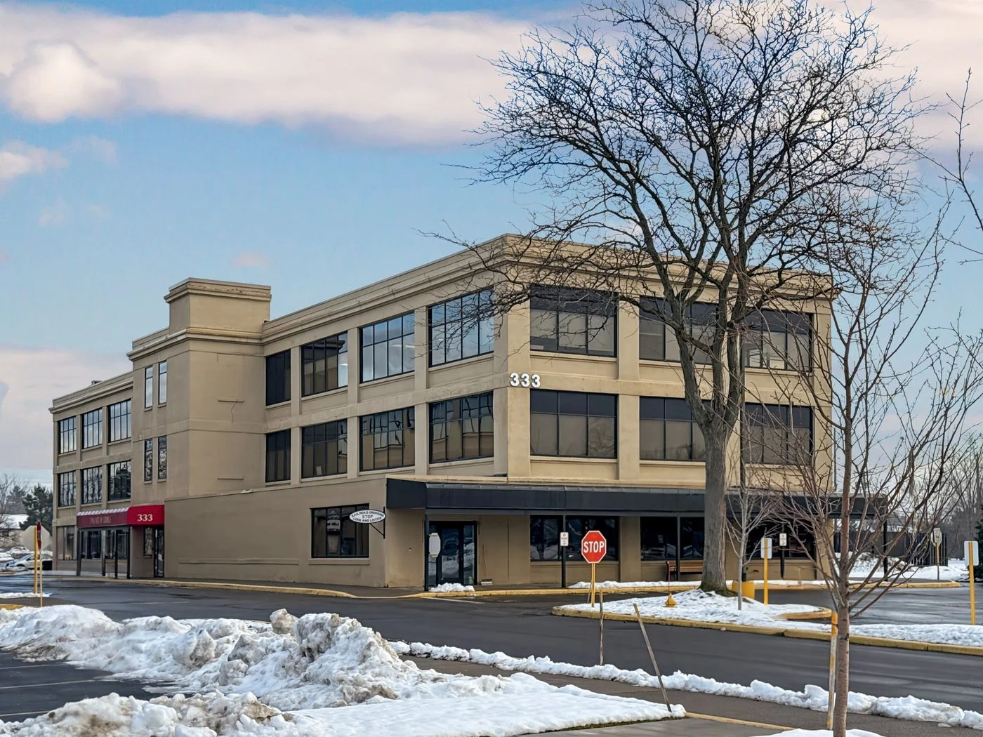 Photo 1 of 333 W Commercial St Fl 3, East Rochester, NY 14445