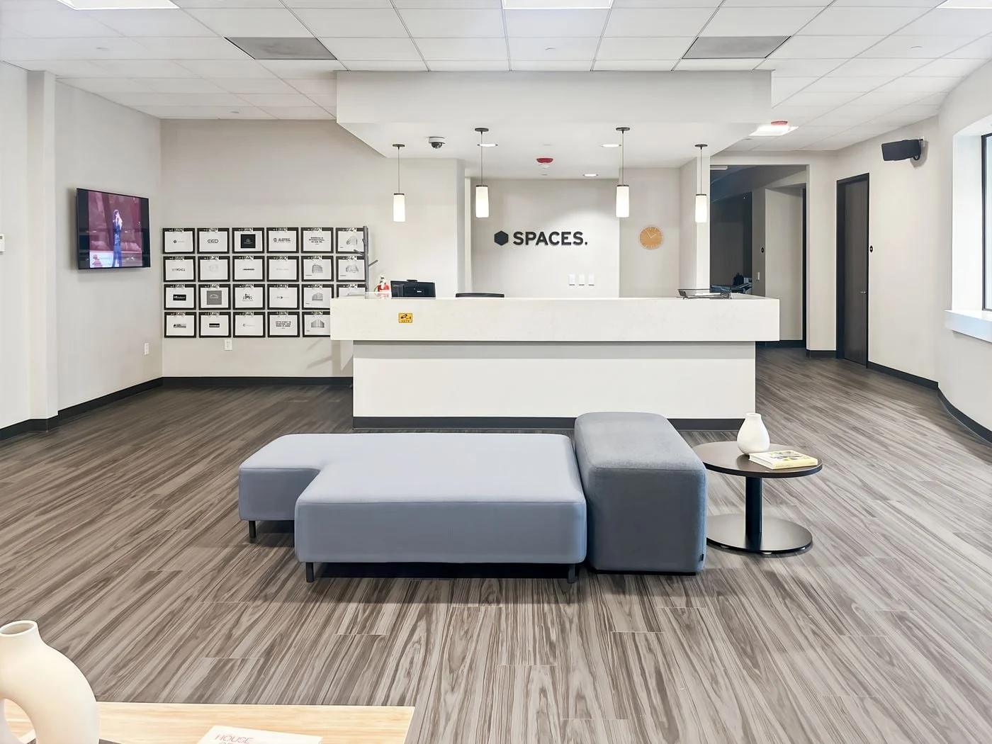 Photo 2 of 265 E River Park Cir Fl 1, Fresno, CA 93720