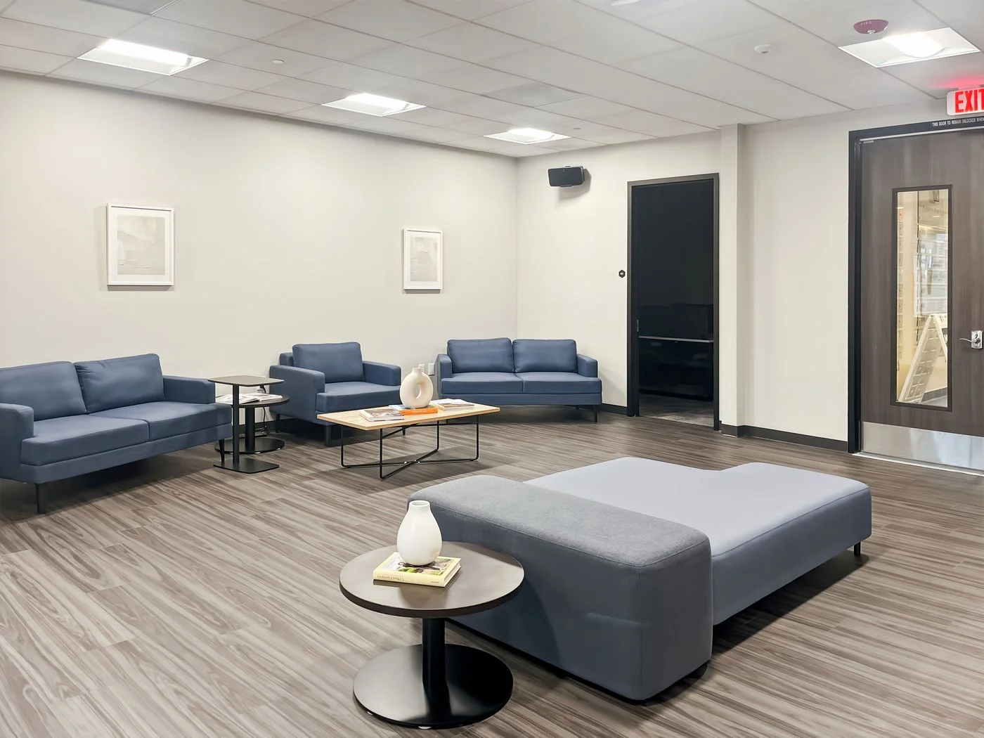 Photo 3 of 265 E River Park Cir Fl 1, Fresno, CA 93720