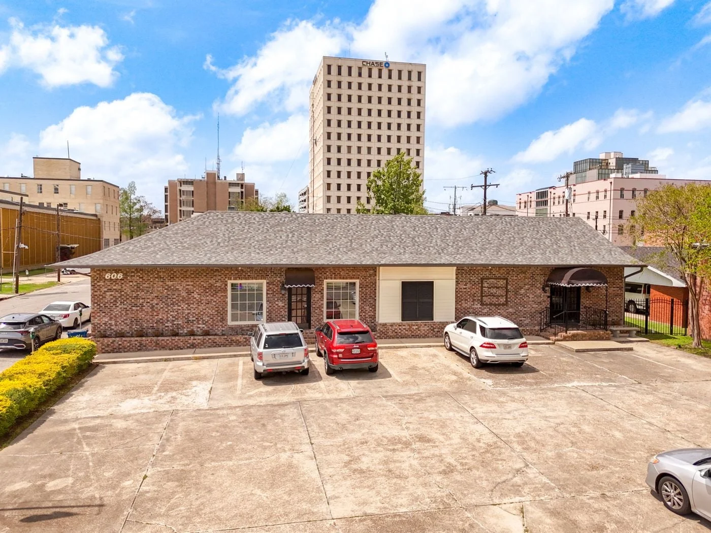 Photo 1 of 606 Lee Ave, Lafayette, LA 70501