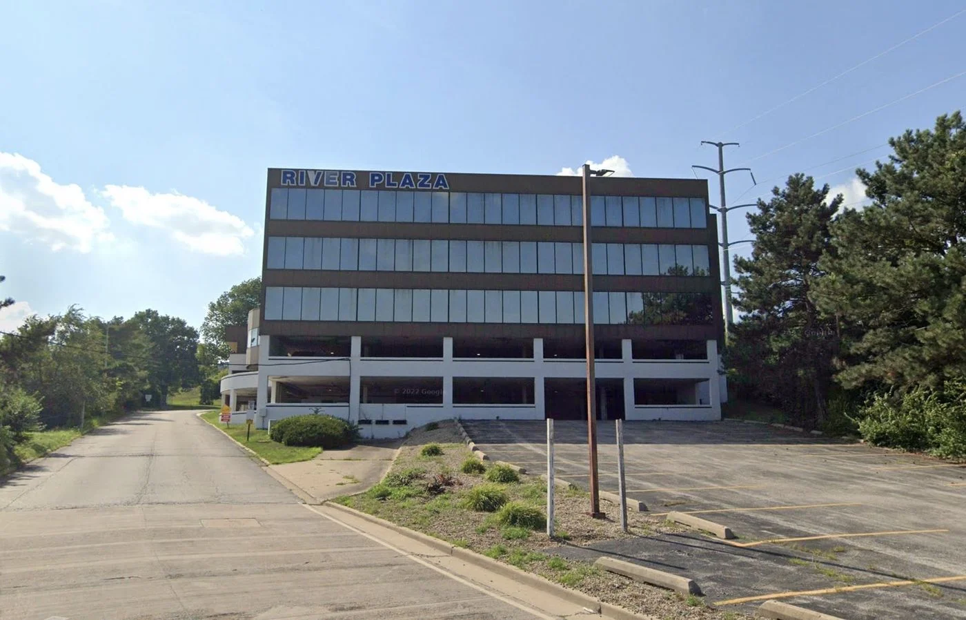 Photo 1 of 2 News Plaza, Peoria, IL 61614