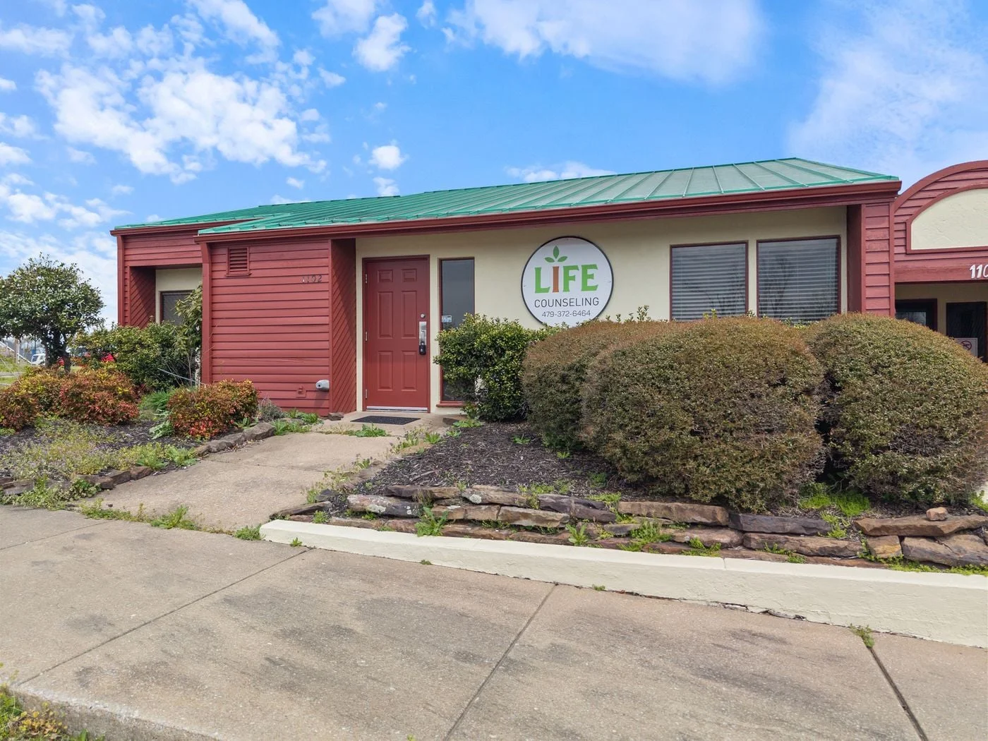 Photo 2 of 1102 West Poplar Place, Rogers, AR 72756