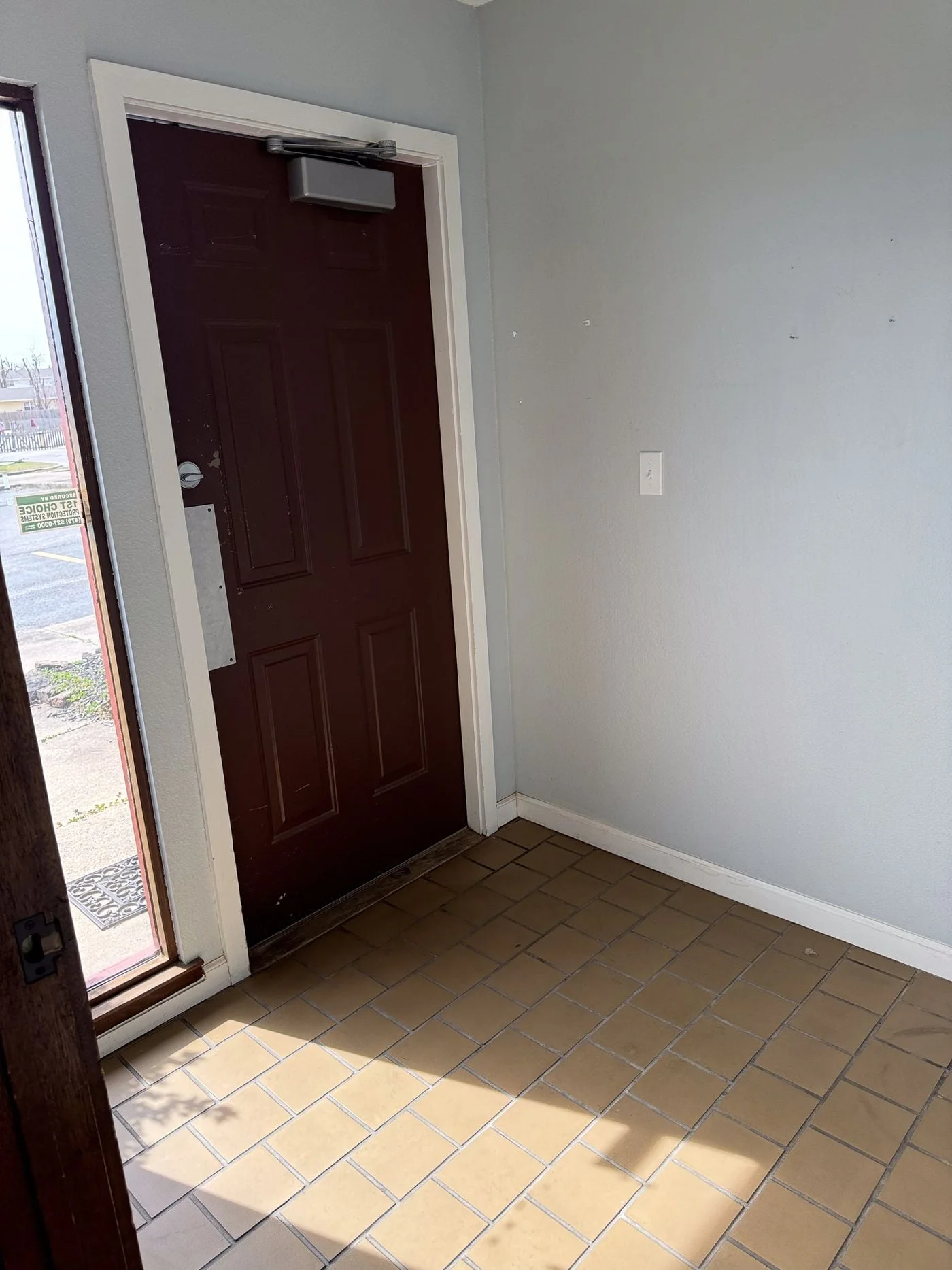 Photo 3 of 1102 West Poplar Place, Rogers, AR 72756