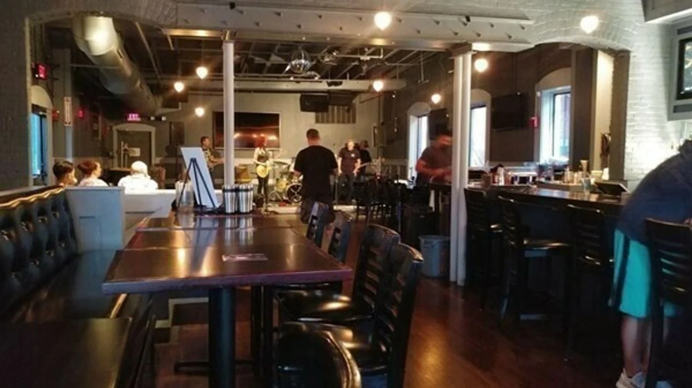 Photo 3 of 107r Union Street, Newton, MA 02459