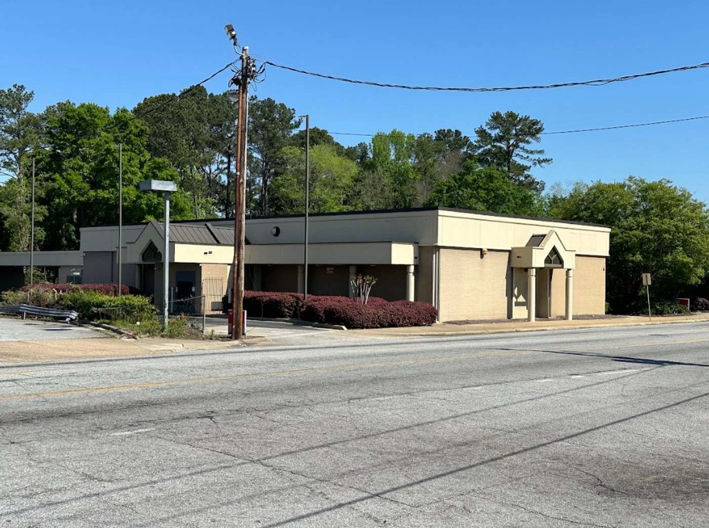 Photo 1 of 1535 Benning Dr, Columbus, GA 31903