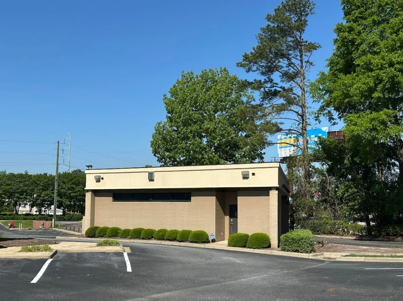 Photo 2 of 1535 Benning Dr, Columbus, GA 31903