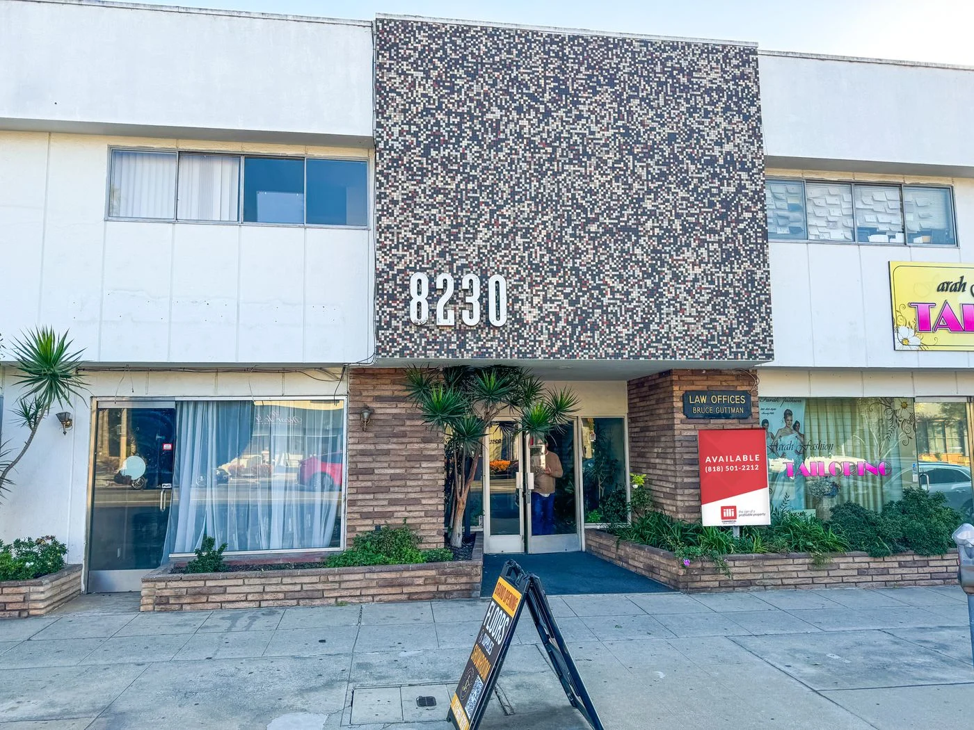 Photo 1 of 8230 Beverly Blvd, Los Angeles, CA 90048