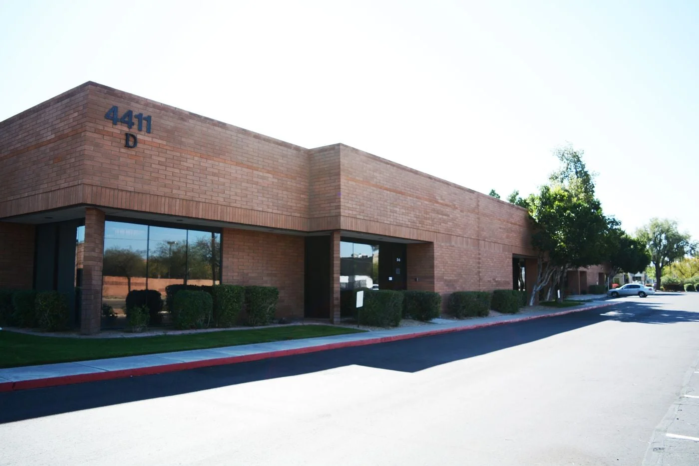 Photo 3 of 4411 S 40th St, Phoenix, AZ 85040