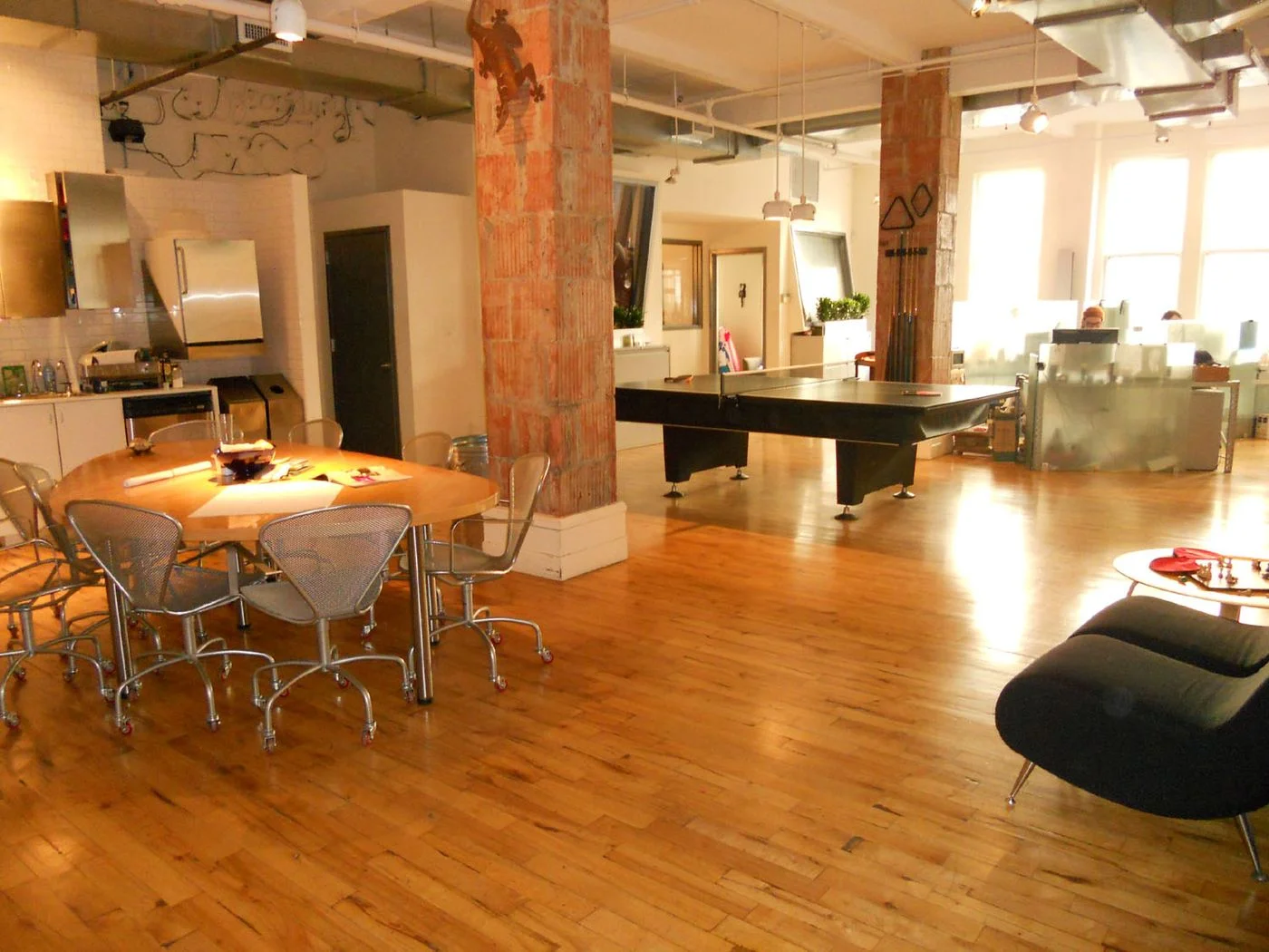 Photo 1 of 18 W 21st St, New York, NY 10010