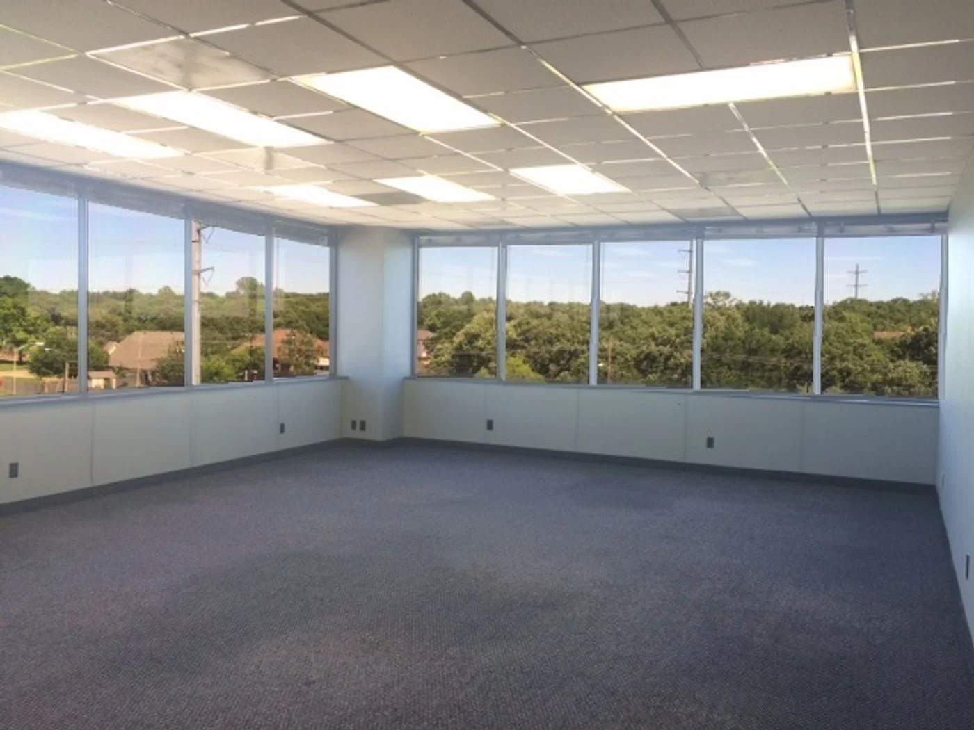 Photo 2 of 500 Grapevine Hwy, Hurst, TX 76054