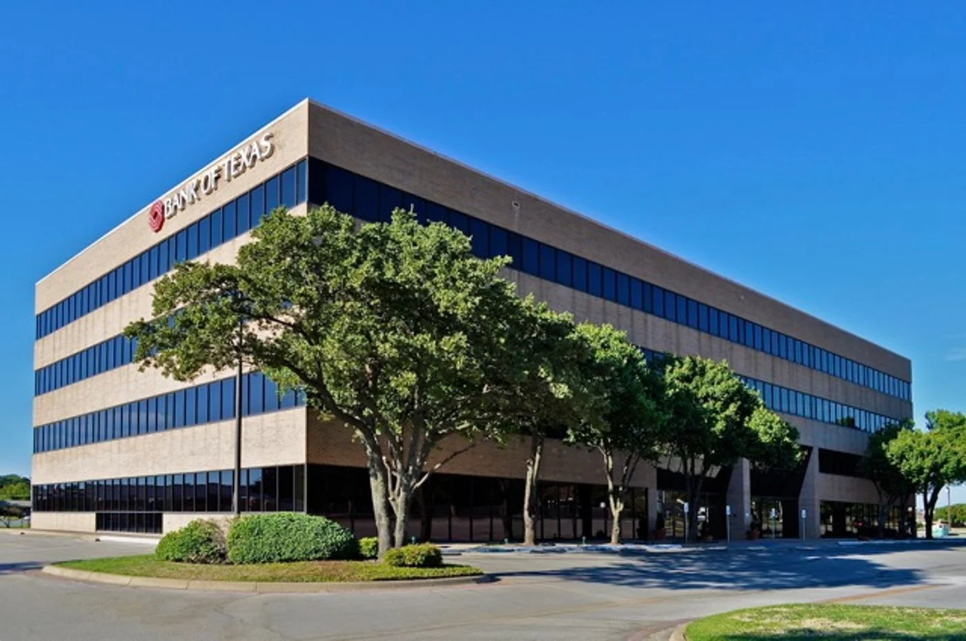 Photo 3 of 500 Grapevine Hwy, Hurst, TX 76054