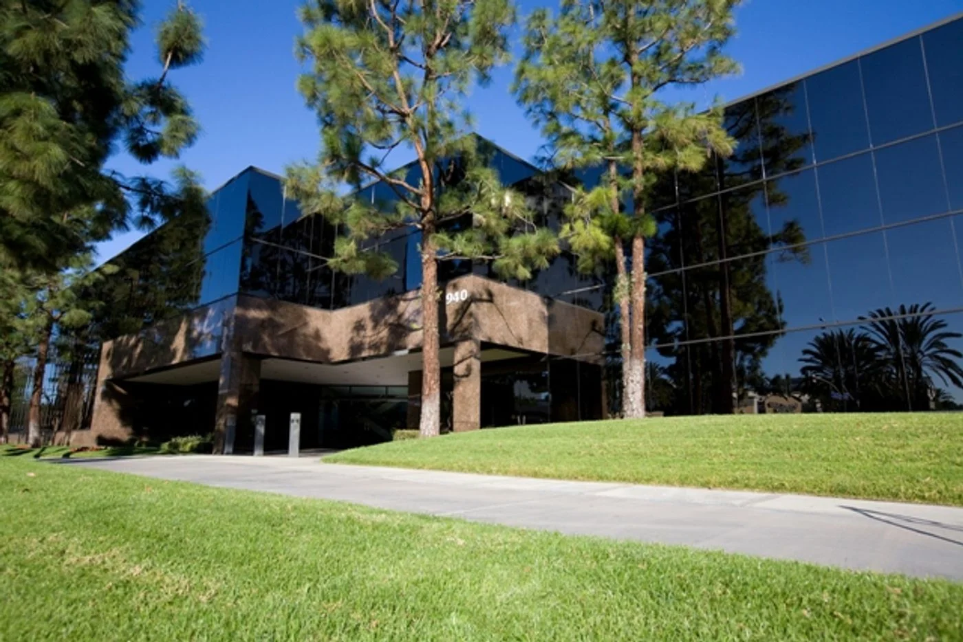 Photo-1 of 940 S Coast Dr, Costa Mesa, CA 92626