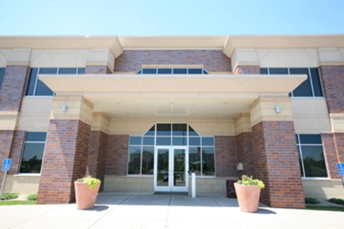 Photo 3 of 3555 Willow Lake Blvd, Saint Paul, MN 55110