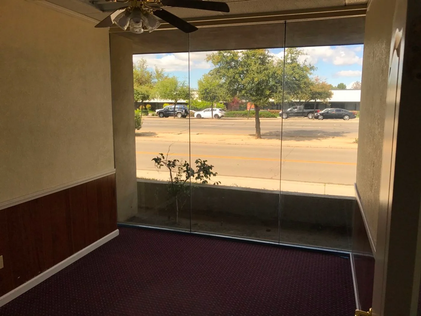 Photo 1 of 1535 E Shaw Ave, Fresno, CA 93710