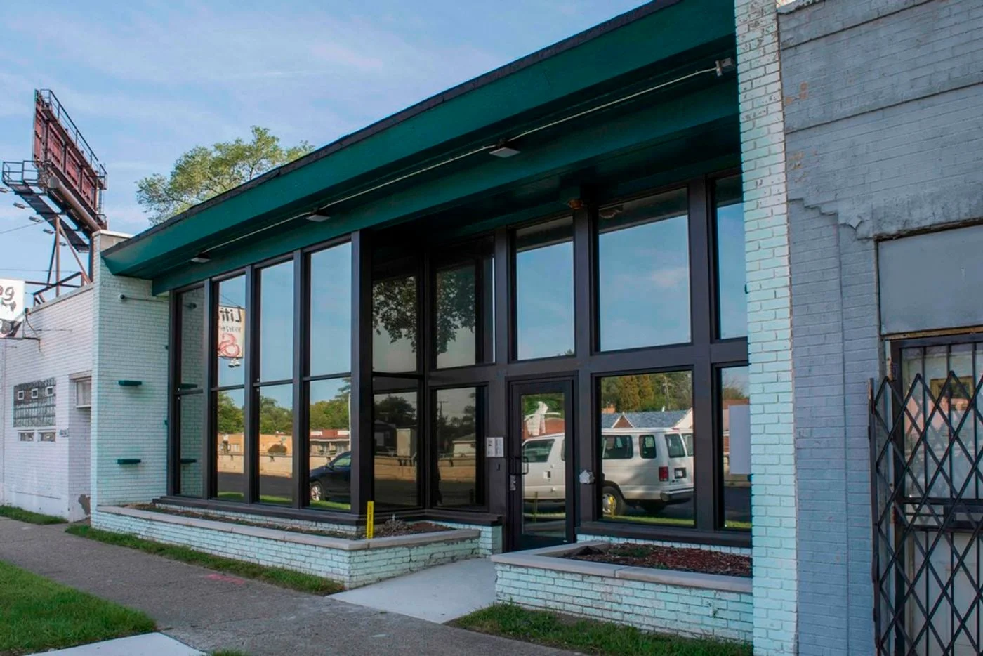 Photo 2 of 18040 James Couzens Fwy, Detroit, MI 48235