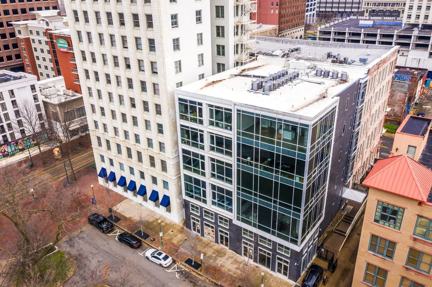 Photo 2 of 110 N Court Ave, Memphis, TN 38103