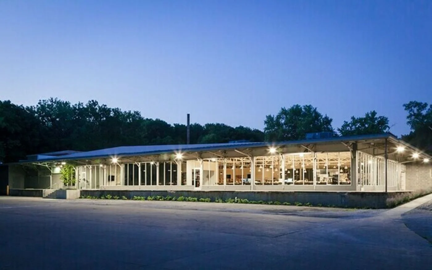 Photo 2 of 3612 Karnes Blvd/3525 Roanoke Pkwy, Kansas City, MO 64111