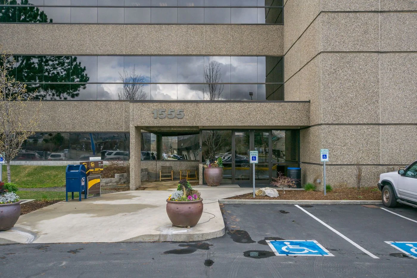 Photo 3 of 1555 Shoreline Drive, Boise, ID 83706