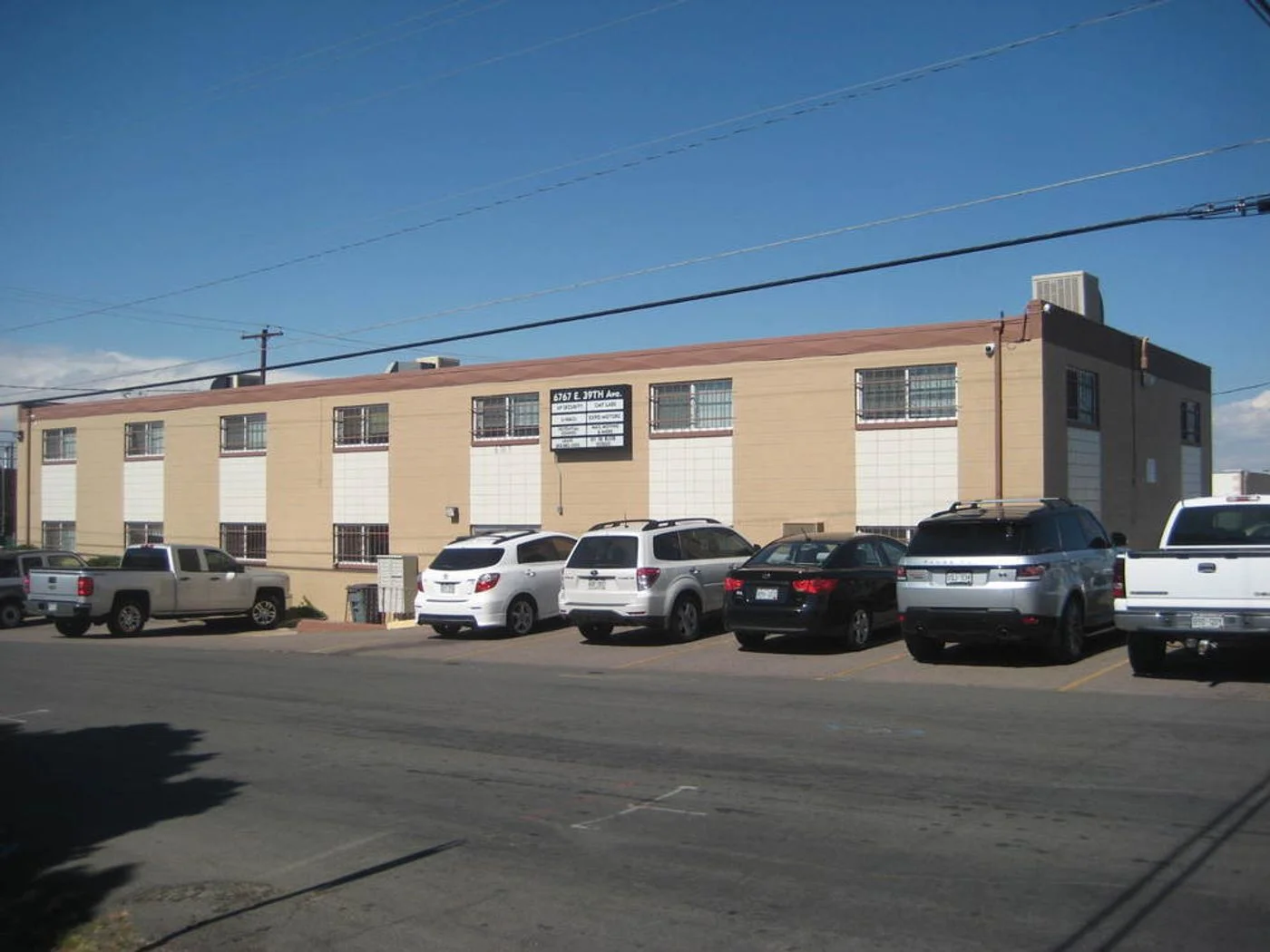 Photo 3 of 6767 E 39th Avenue, Denver, CO 80207