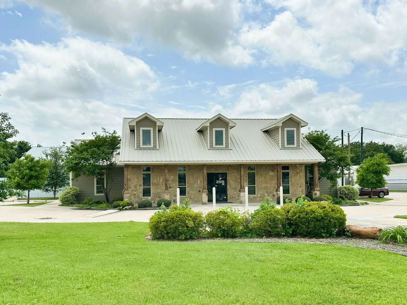 Photo-1 of 3209 Fort Worth Dr, Denton, TX 76210