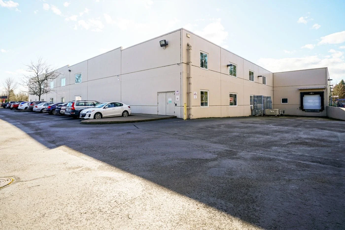 Photo 3 of 2850 Broadway Street NE, Salem, OR 97303