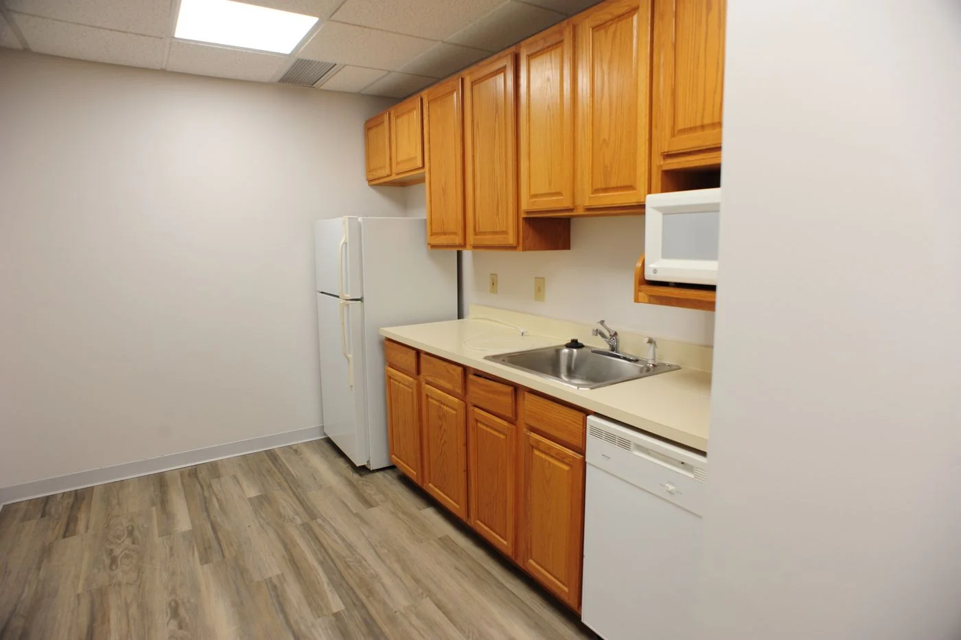 Photo 3 of 4100 Horizons Drive, Columbus, OH 43220