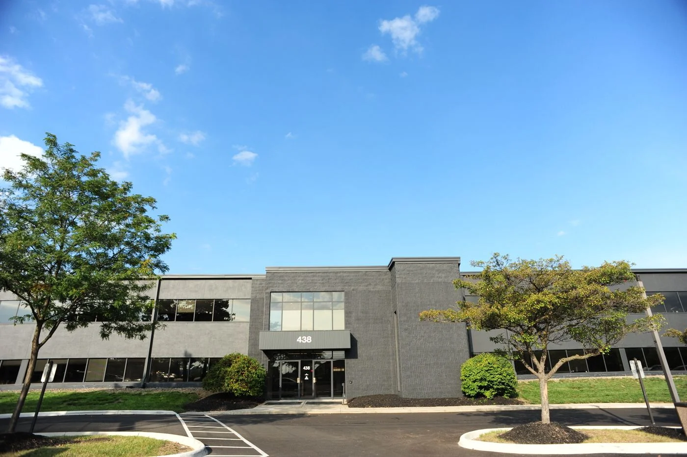 Photo 2 of 438 E Wilson Bridge Rd, Worthington, OH 43085