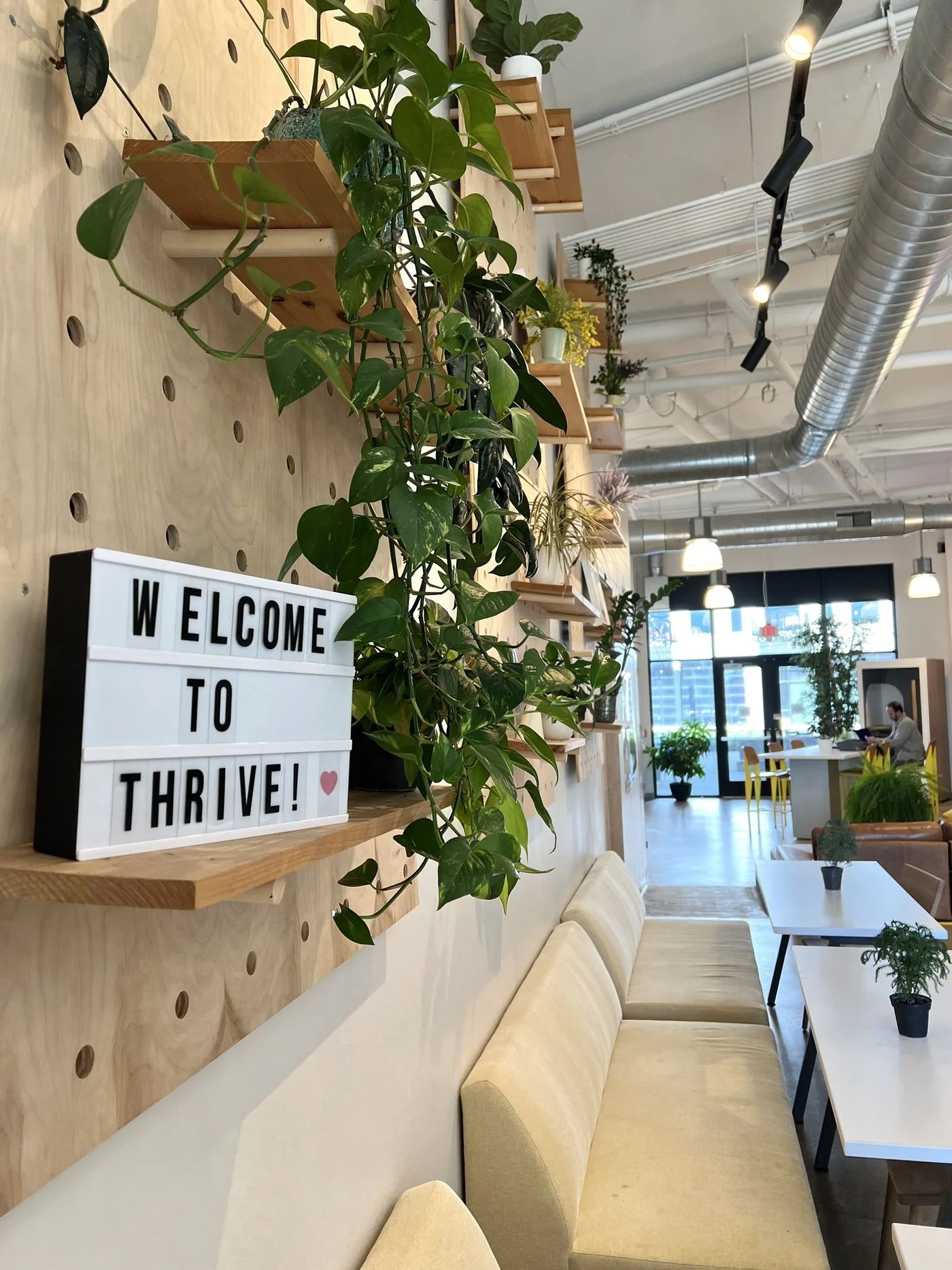 Photo 1 of 470 W Broad Street, Columbus, OH 43215