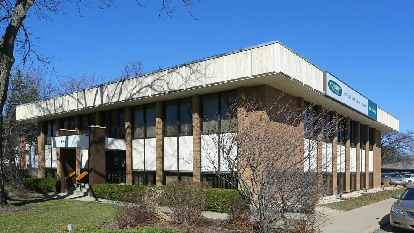 Photo 1 of 4200 Euclid Ave, Rolling Meadows, IL 60008