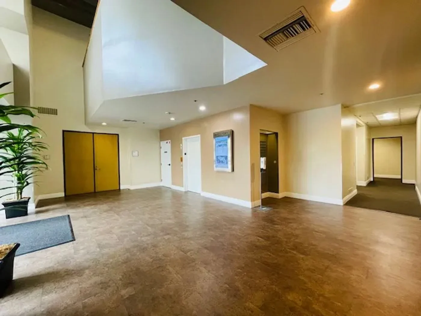 Photo 3 of 10737 Laurel St, Rancho Cucamonga, CA 91730