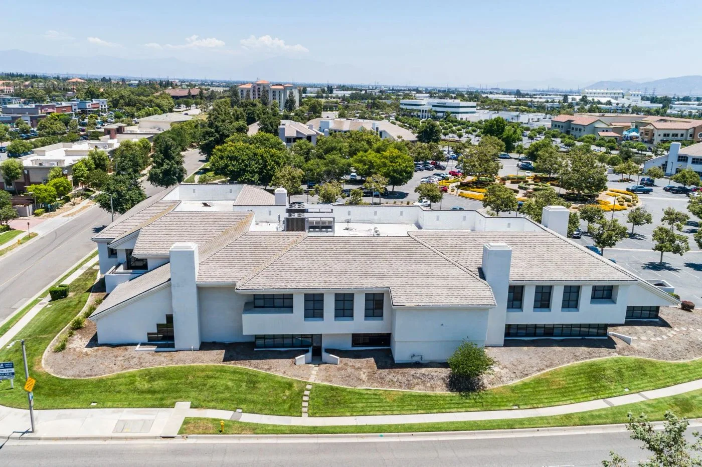 Photo 1 of 10737 Laurel St, Rancho Cucamonga, CA 91730