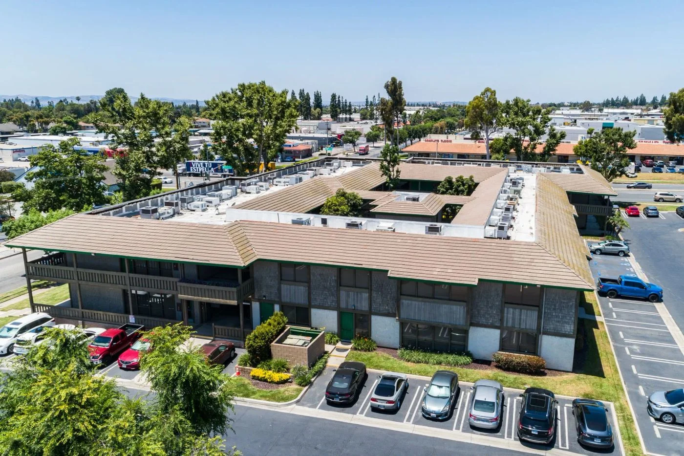 Photo 3 of 222 N Mountain Ave, Upland, CA 91786