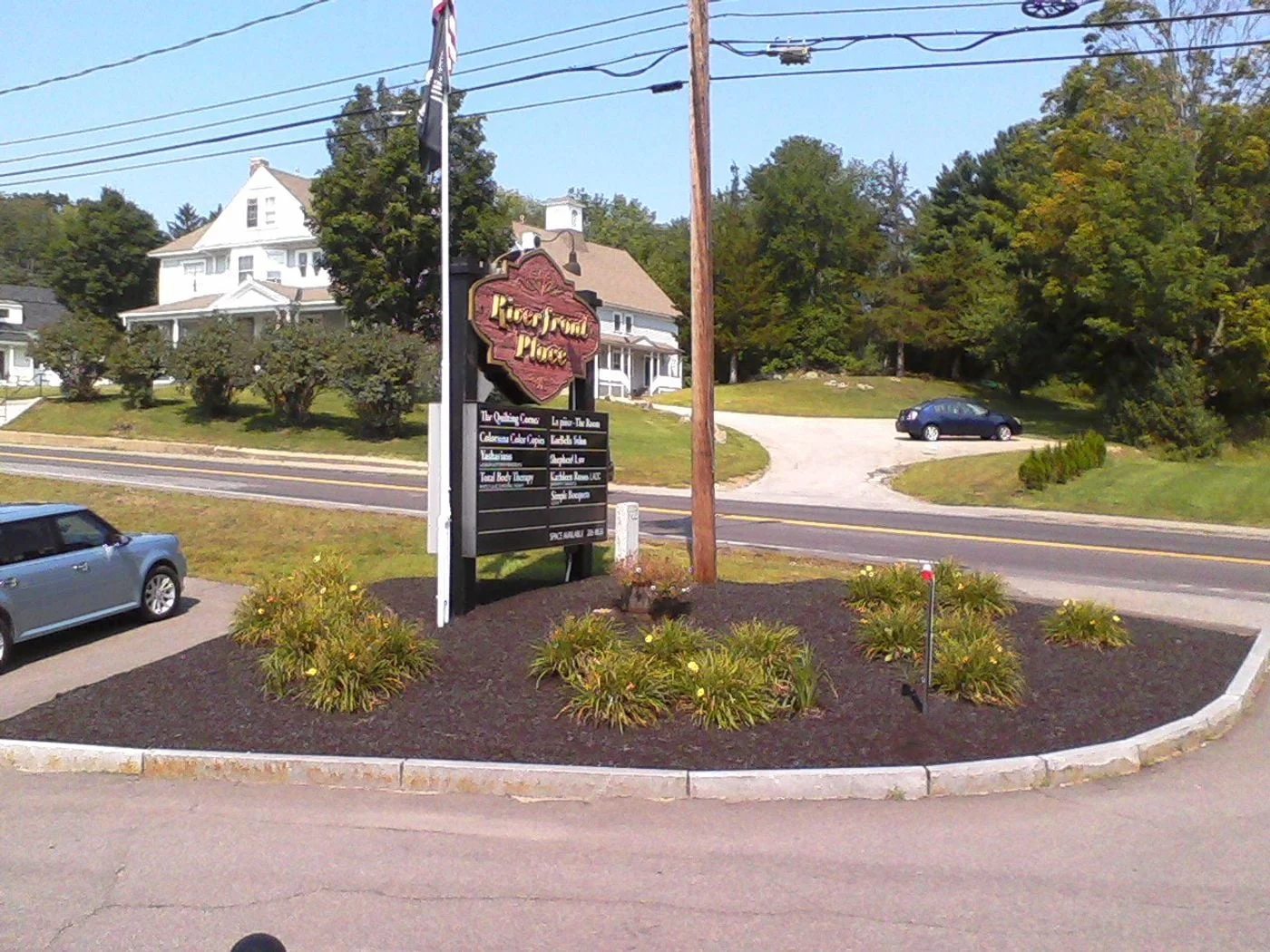 Photo 3 of 322 W Main St, Tilton, NH 03276